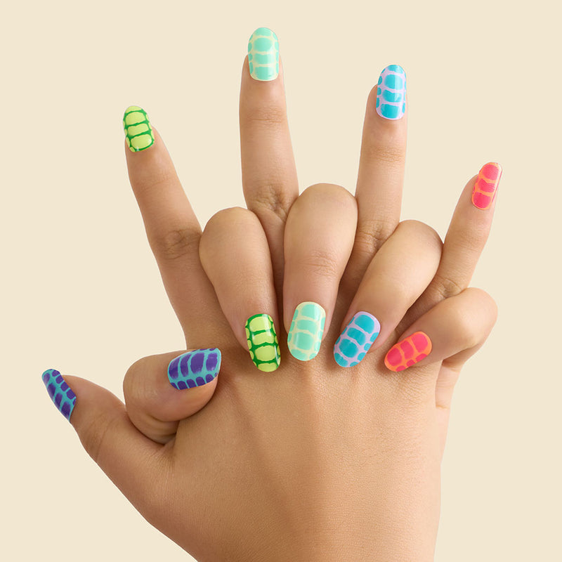 Prelaunch Urban Wild: LED Mani + Pedi Bundle