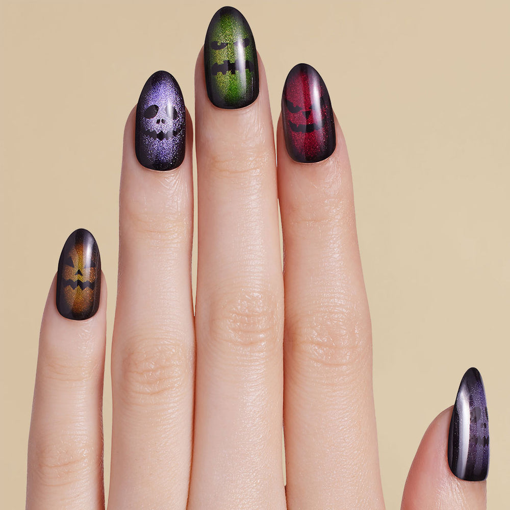 Nails with magnetic finish Halloween-themed designs on press on nails